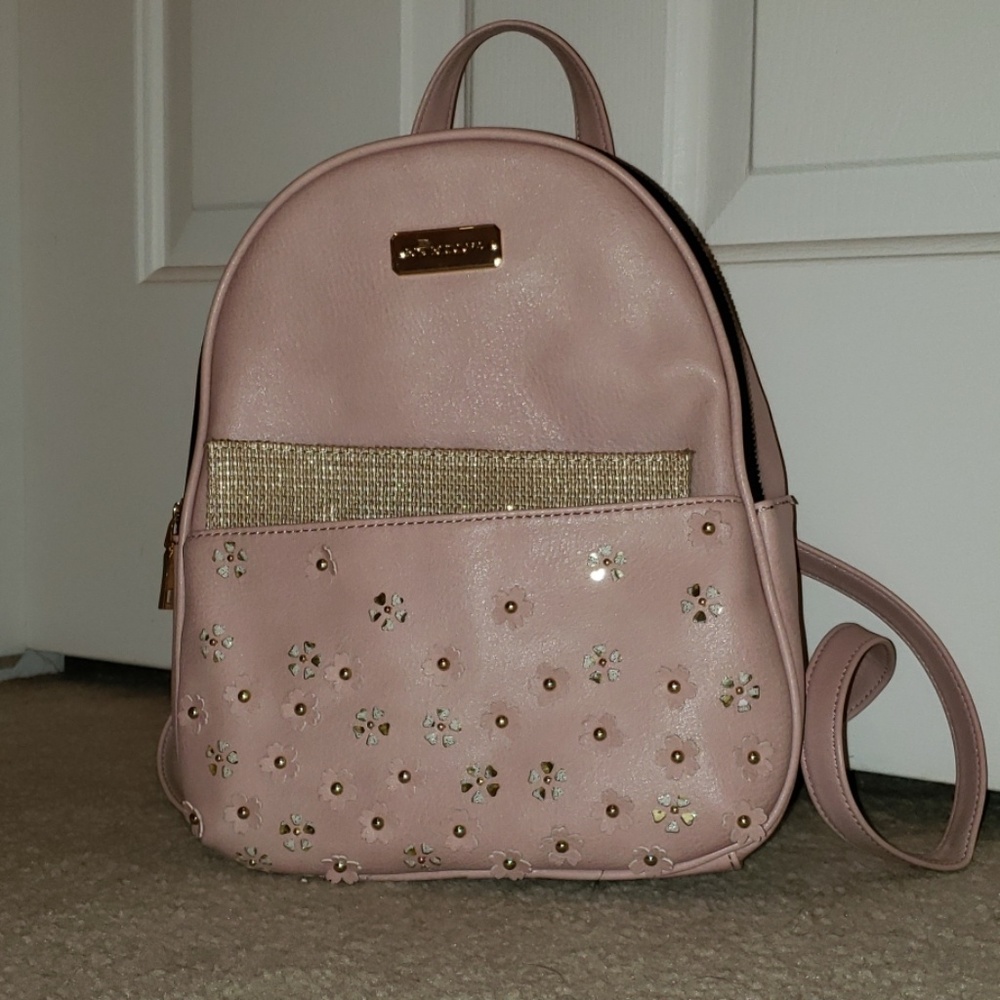 Pink & Gold mini backpack!🔥